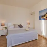 Stunning View דירה ורנה