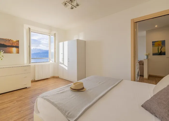 Stunning View Apartment *