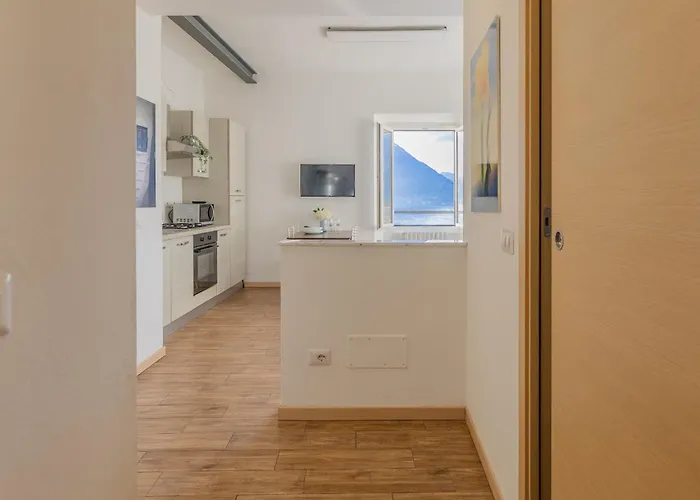 Stunning View * 瓦伦纳